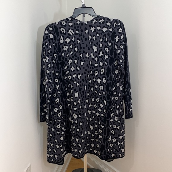 LAST ONE!! New Jones New York Leopard Print Cardigan - Picture 3 of 11